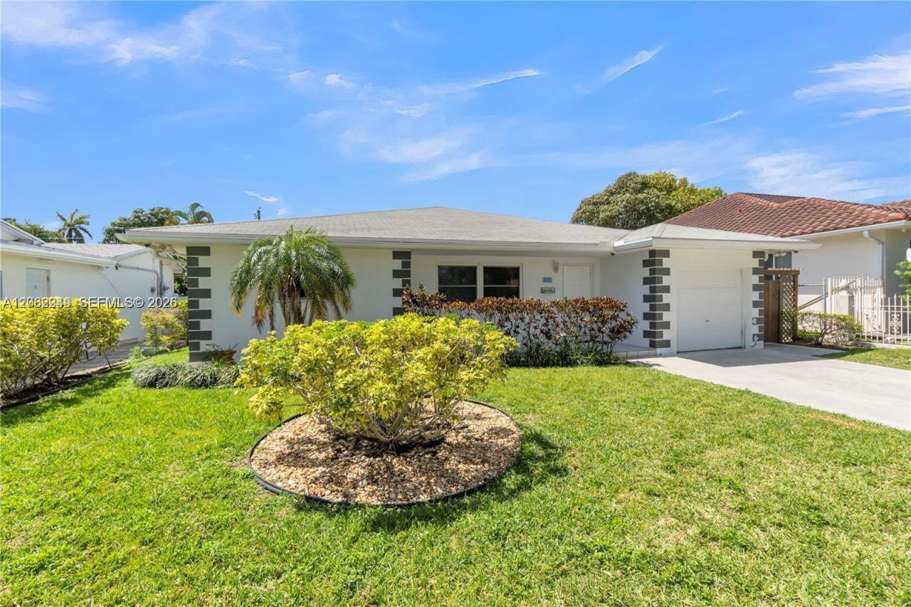 806 NE 4th St , Hallandale Beach, FL 33009 Photo