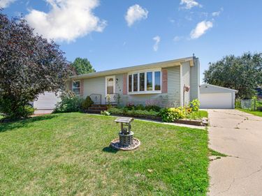 2114 51st Street NW, Rochester, MN 55901