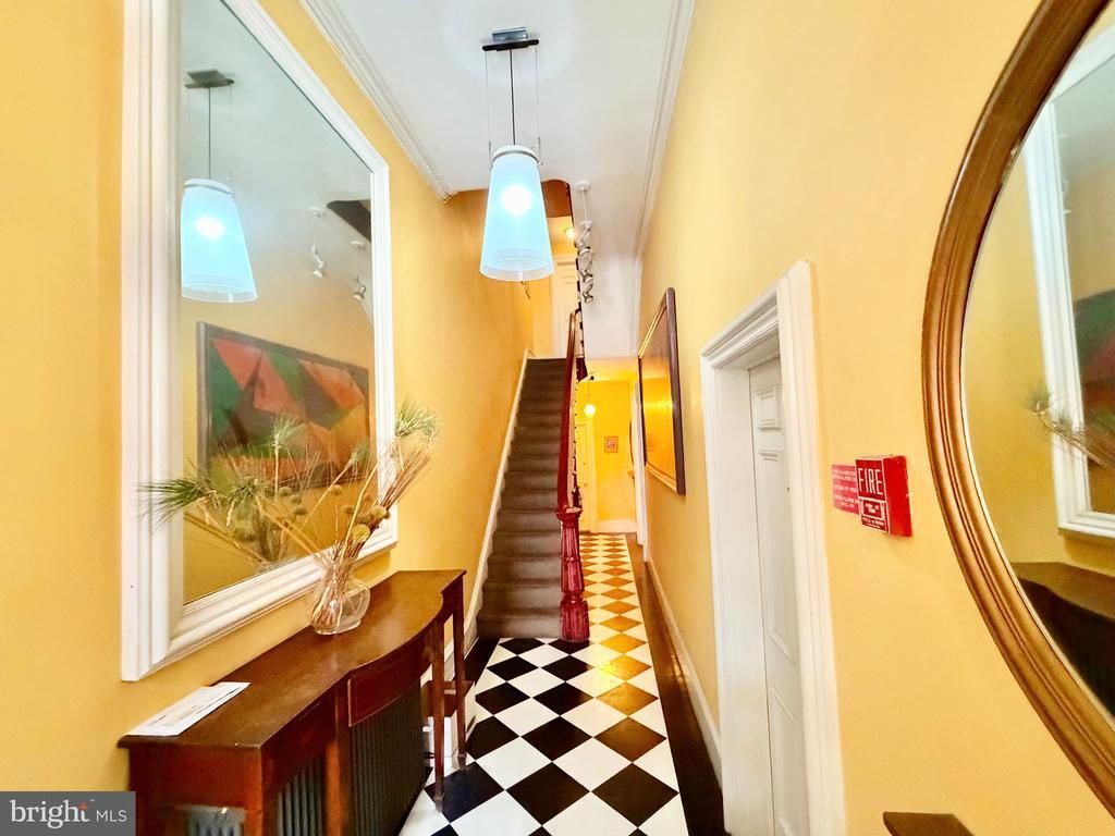 2114 Pine Street, Unit 3F, Philadelphia, PA 19103 Main Photo