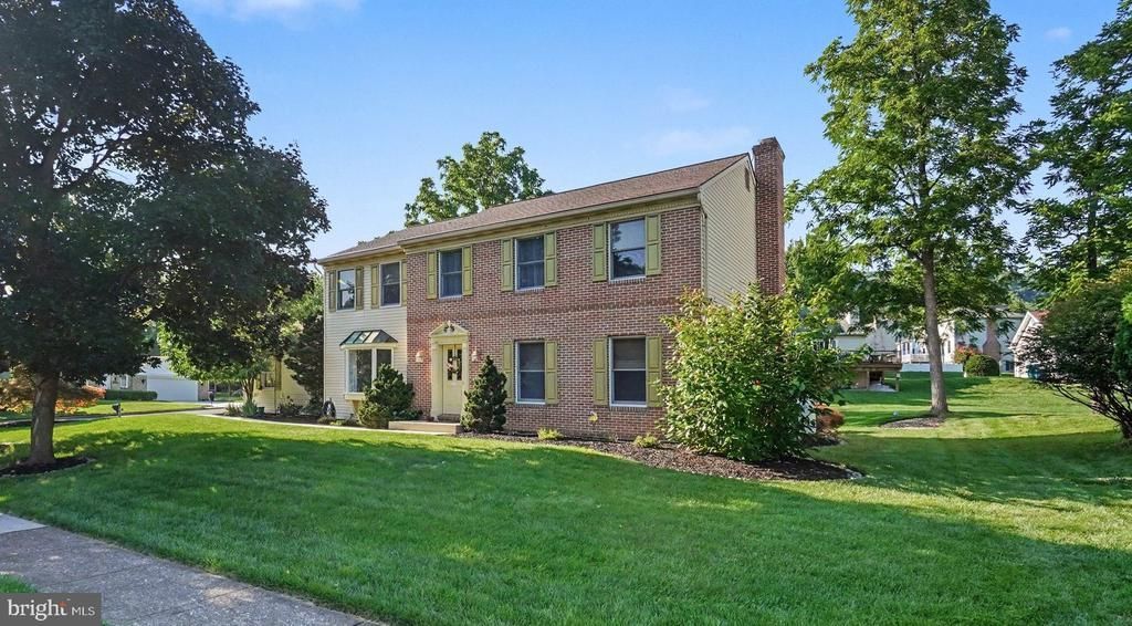 2317 Forest Hills Drive, Harrisburg, PA 17112 Main Photo