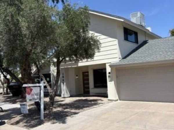 1865 S ASH Circle, Mesa, AZ 85202