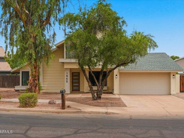 1865 S ASH Circle, Mesa, AZ 85202