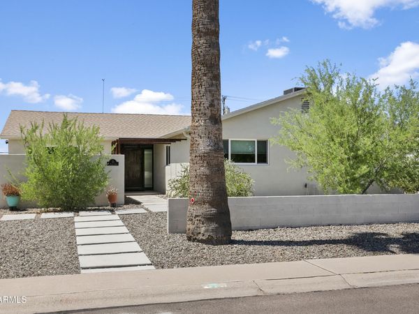 35 E PAPAGO Drive, Tempe, AZ 85288