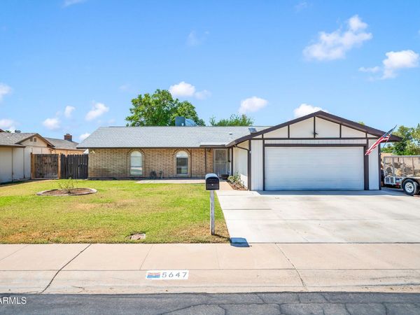 5647 W VOGEL Avenue, Glendale, AZ 85302