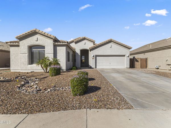 9418 W SALTER Drive, Peoria, AZ 85382