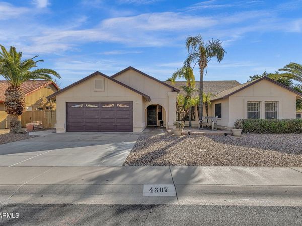 4307 E KAREN Drive, Phoenix, AZ 85032