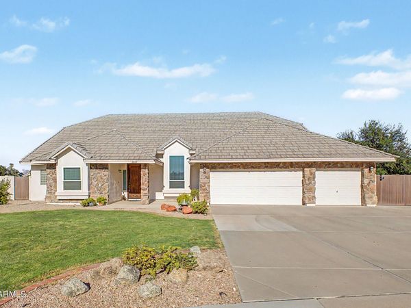 2609 N 22ND Street, Mesa, AZ 85213