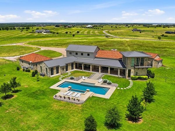 11802 E Rocky Creek Road, Crowley, TX 76036