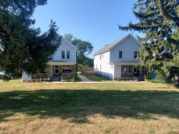 S16W22081 Arcadian AVENUE, Waukesha, WI 53186