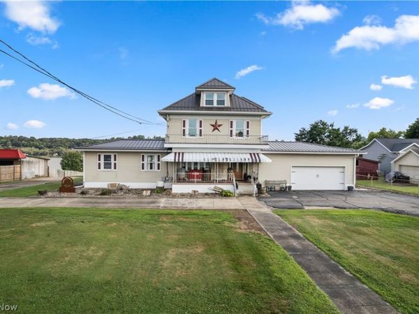 1811 Washington Boulevard , Belpre, OH 45714