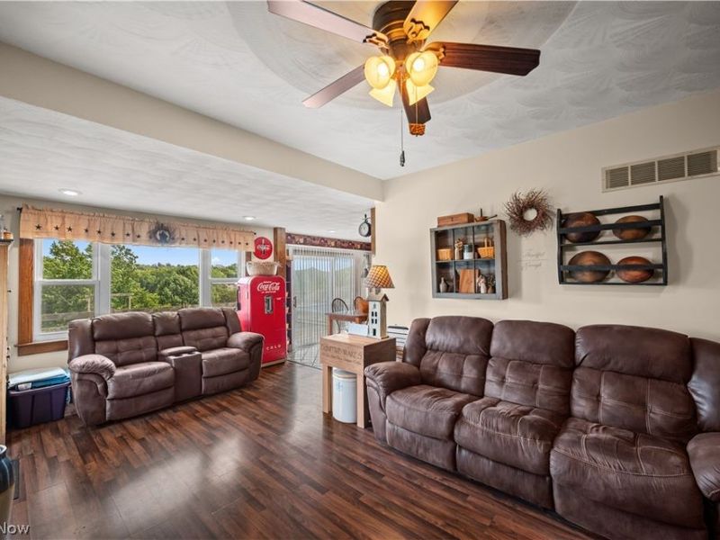 1811 Washington Boulevard, Belpre, OH 45714 Photo 11