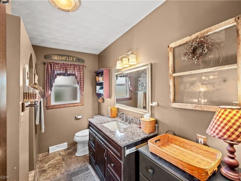 1811 Washington Boulevard, Belpre, OH 45714 Photo 4