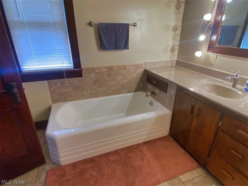 341 Hamilton Avenue , Coshocton, OH 43812 Photo 14