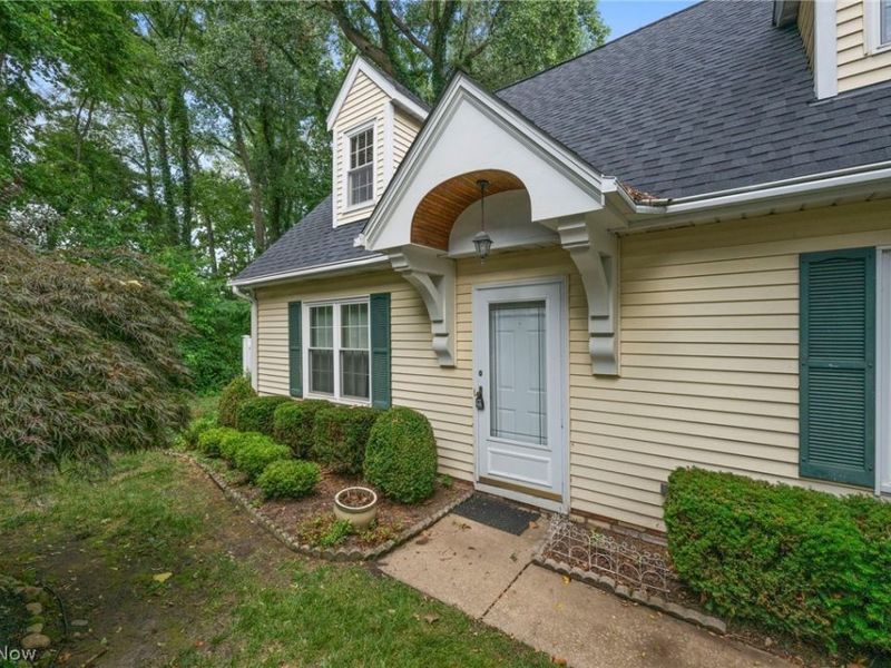 6724 Connecticut Colony Circle, Mentor, OH 44060 Photo 1
