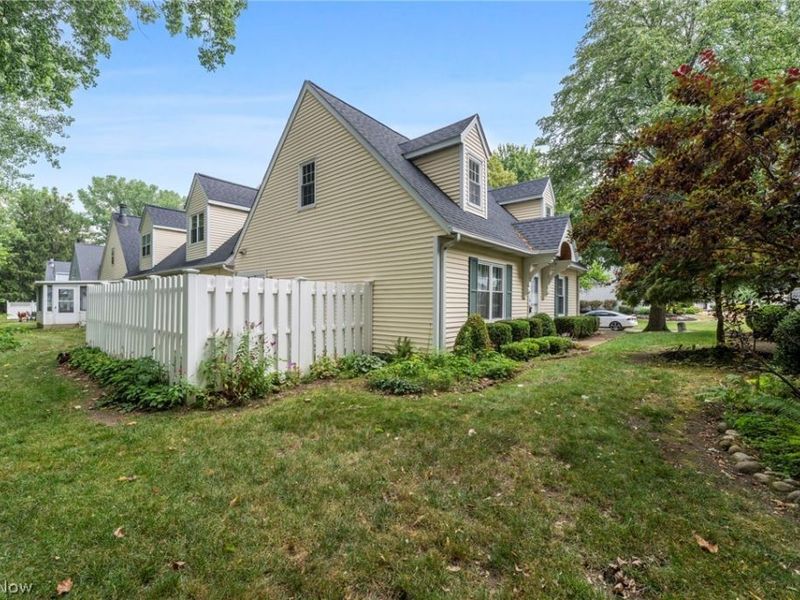 6724 Connecticut Colony Circle, Mentor, OH 44060 Photo 2