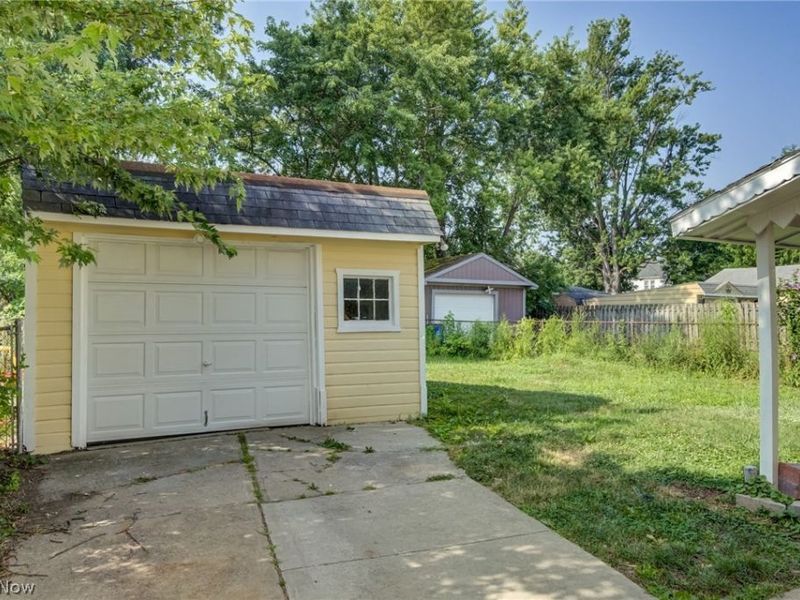 13117 Wilton Avenue, Cleveland, OH 44135 Photo 2