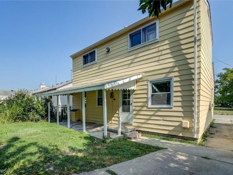 13117 Wilton Avenue, Cleveland, OH 44135 Photo 3