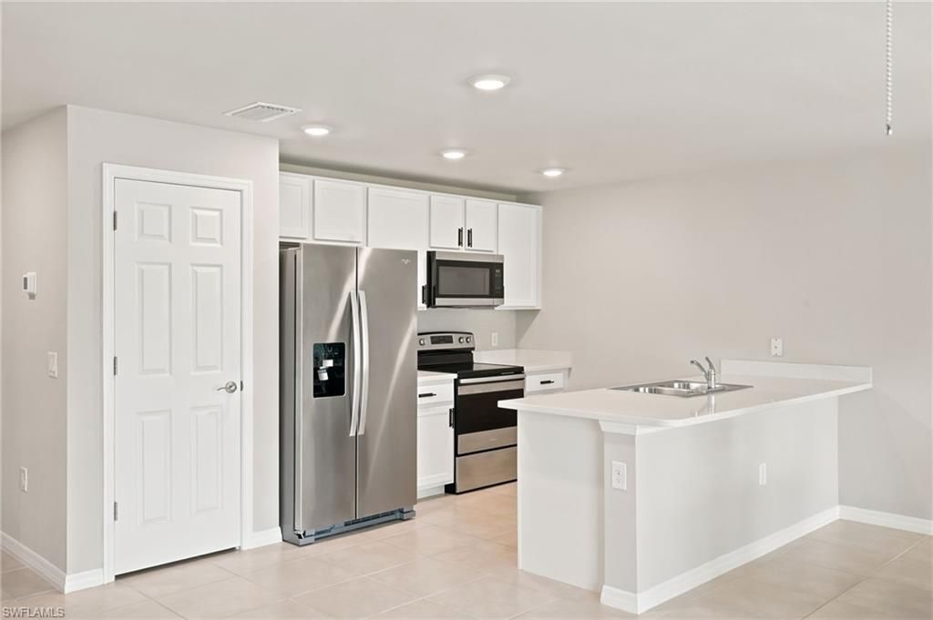 3166 Estancia Ln , Cape Coral, FL 33909 Photo