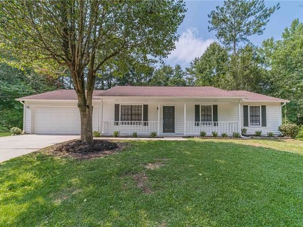 2071 Walden Park Place, Snellville, GA 30078