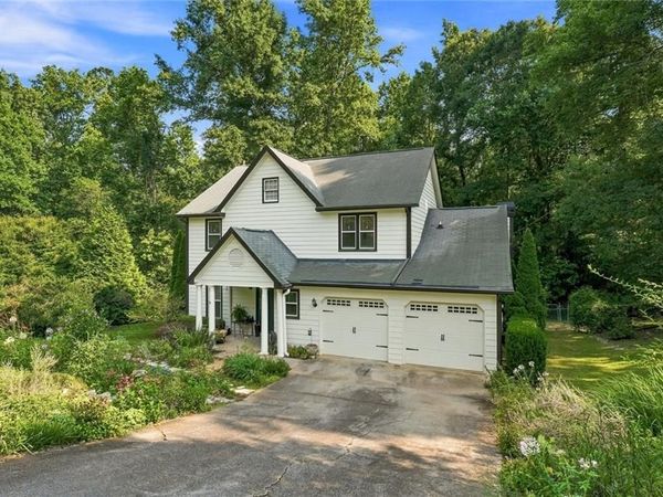 1518 Olde Mill Trace , Woodstock, GA 30188