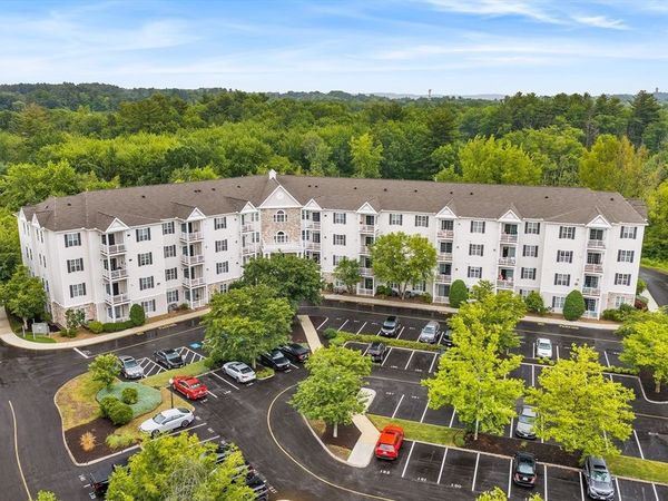 21 Hampshire Road, Unit 105, Methuen, MA 01844