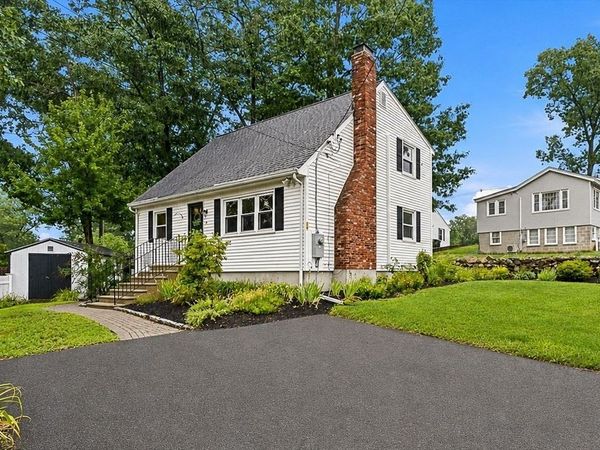 19 Pembroke St, Marlborough, MA 01752
