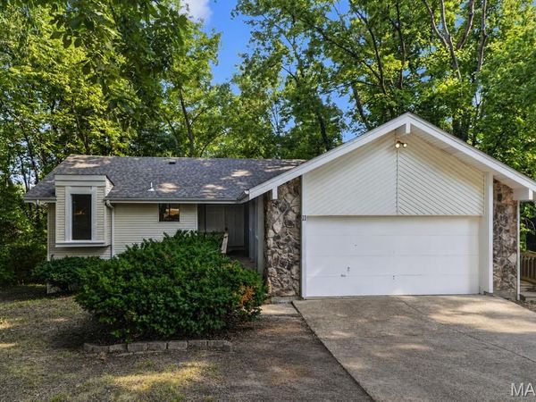 11 Cadillac Court , Lake St Louis, MO 63367