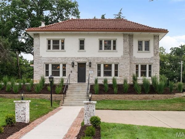 5 S Rock Hill Road, Webster Groves, MO 63119
