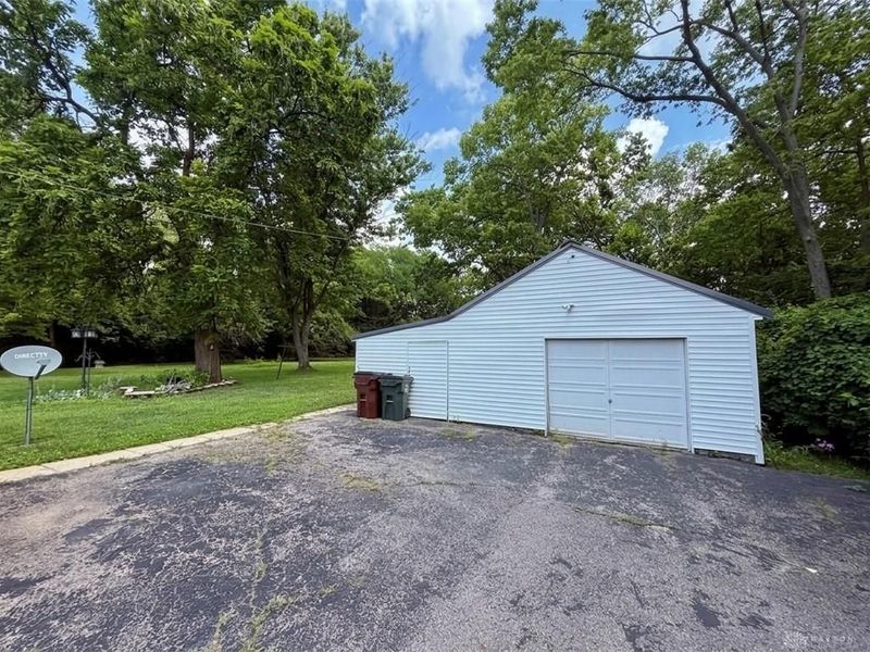 358 Olive Road, Dayton, OH 45417 Photo 3