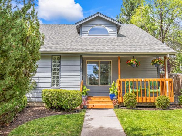 902 NW Ogden Avenue, Bend, OR 97703