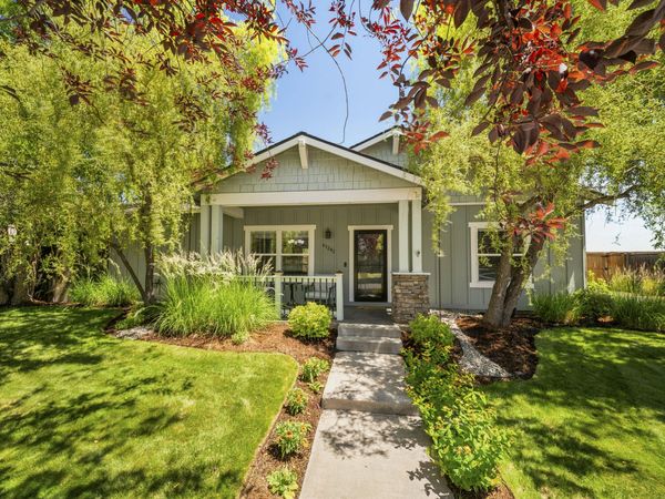61242 Brookhollow Drive, Bend, OR 97702