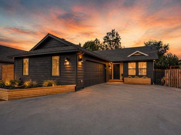 2681 NE Moonlight Drive, Bend, OR 97701