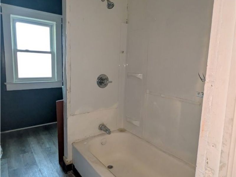 9013 Harris Avenue, Cleveland, OH 44104 Photo 7