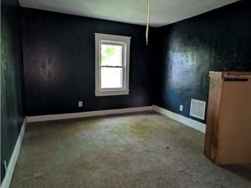 9013 Harris Avenue, Cleveland, OH 44104 Photo 8