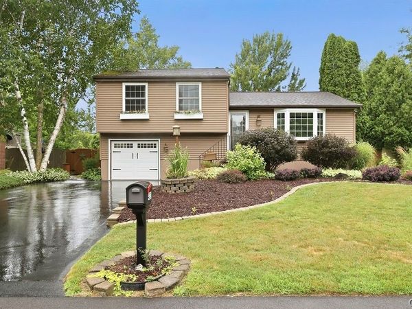 4228 Hunting Creek Drive, Clay, NY 13041