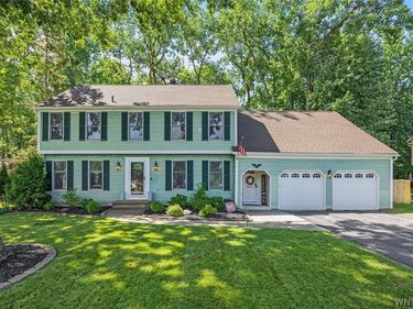 86 Shadow Wood Drive, Amherst, NY 14051