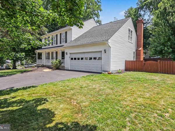 8019 OAK BRIDGE LANE, FAIRFAX STATION, VA 22039