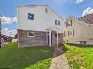 808 E Park Avenue, Fairmont, WV 26554