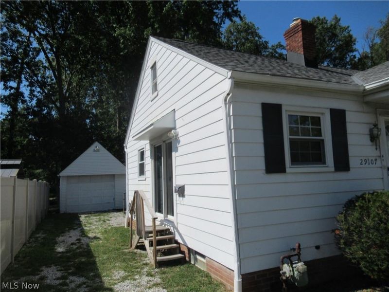 29107 Fuller Avenue, Wickliffe, OH 44092 Photo 2
