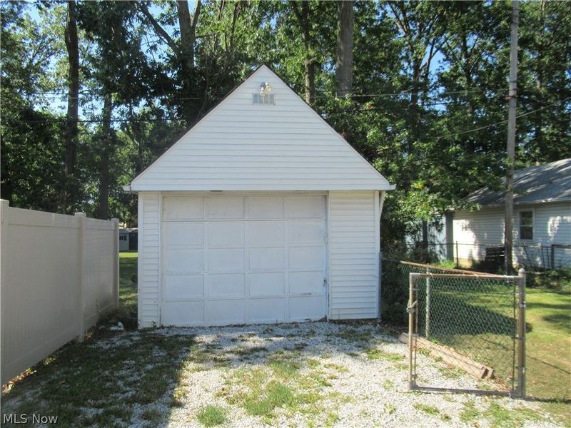 29107 Fuller Avenue, Wickliffe, OH 44092 Photo 3