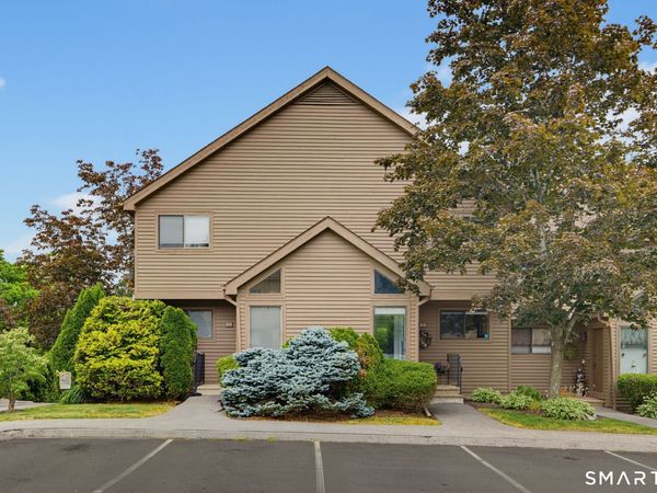 2 Canterbury, Unit 2, Middletown, CT 06457