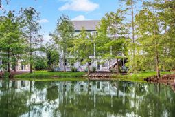 1585 John Fenwick Lane photo 4