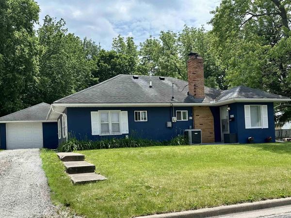 402 W TOWER Street, Eureka, IL 61530