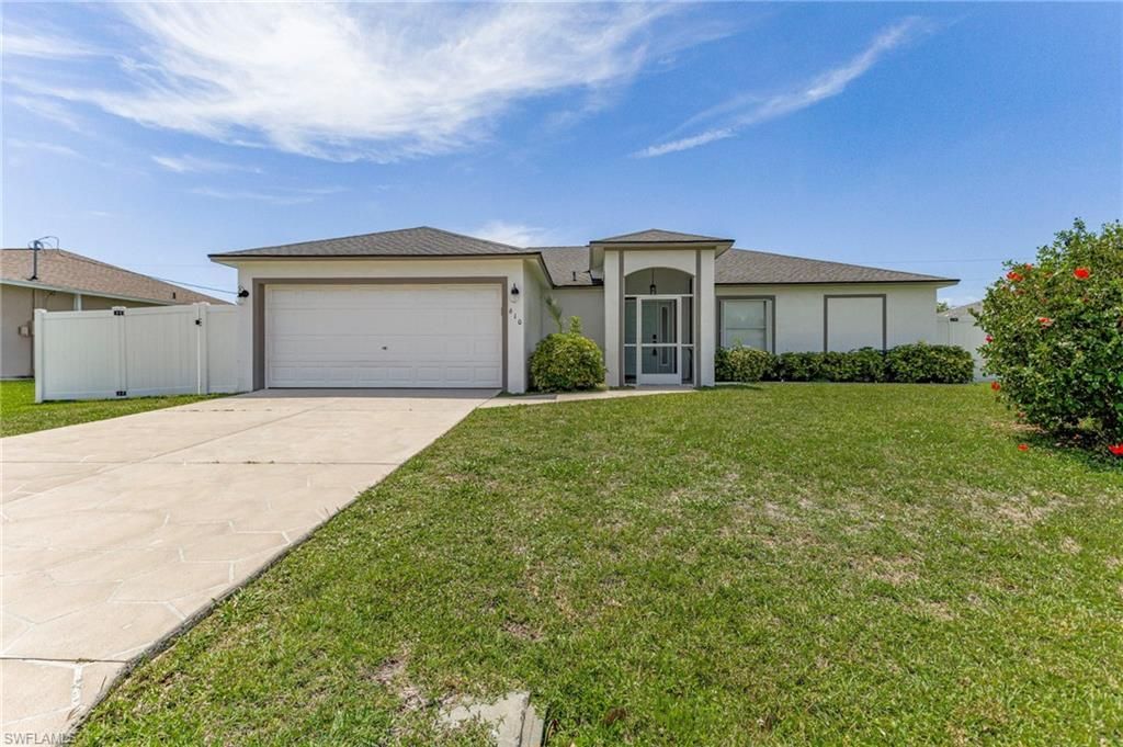 610 SE 21st Ln , Cape Coral, FL 33990 Photo
