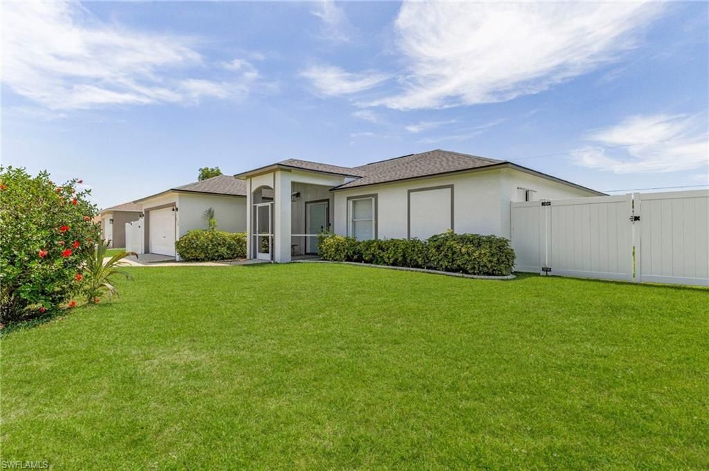 610 SE 21st Ln , Cape Coral, FL 33990 Photo