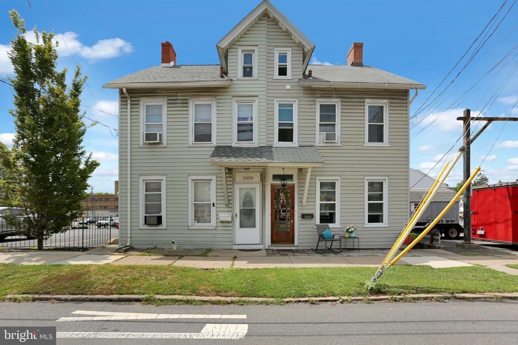 1335 CENTER STREET , BETHLEHEM, PA 18018