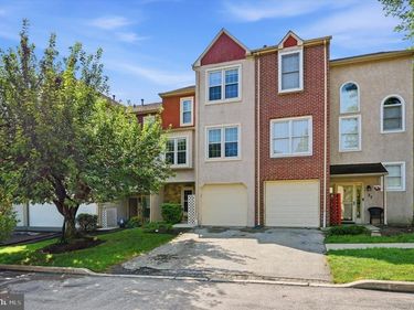 1 FORSYTHIA COURT, LAFAYETTE HILL, PA 19444
