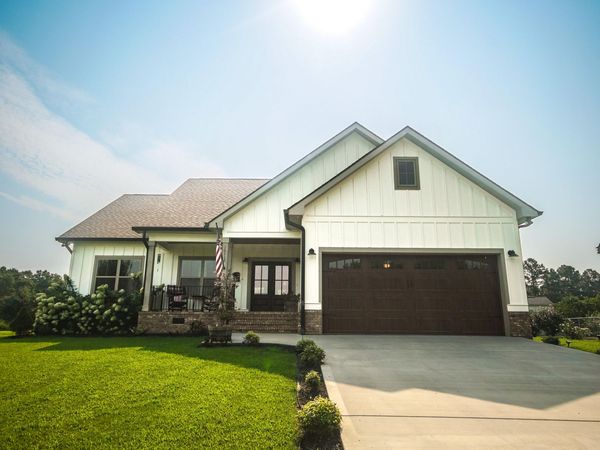 10112 Tommys Lane, Soddy Daisy, TN 37379