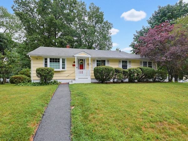 32 Saratoga Drive, Worcester, MA 01606
