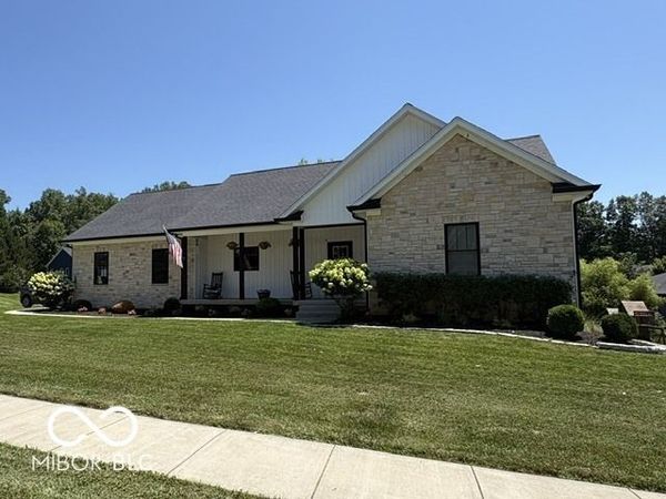 860 N Abigail Lane, Ellettsville, IN 47429